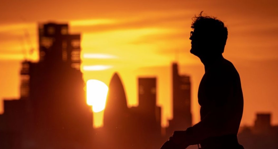 Хипотетична прогноза за времето през 2050 г за Великобритания става